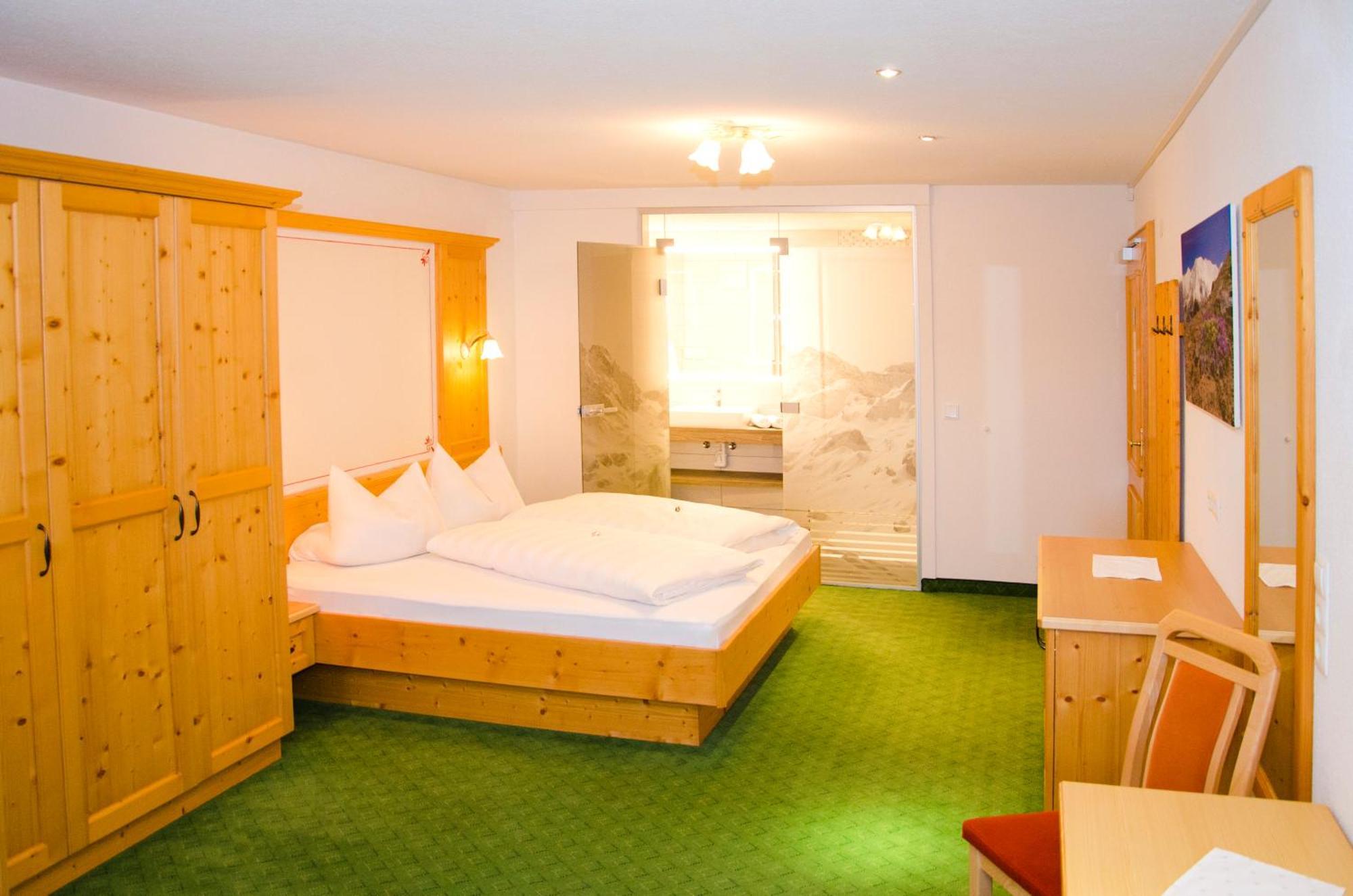 Hotel Garni Alpenblick Ischgl Exterior foto